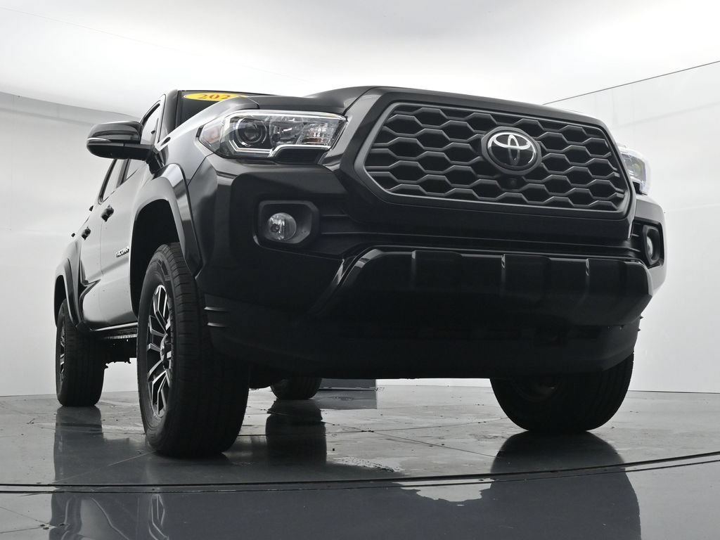 Used 2023 Toyota Tacoma TRD Sport w/ Advanced Technology Package AWD/4WD image 37