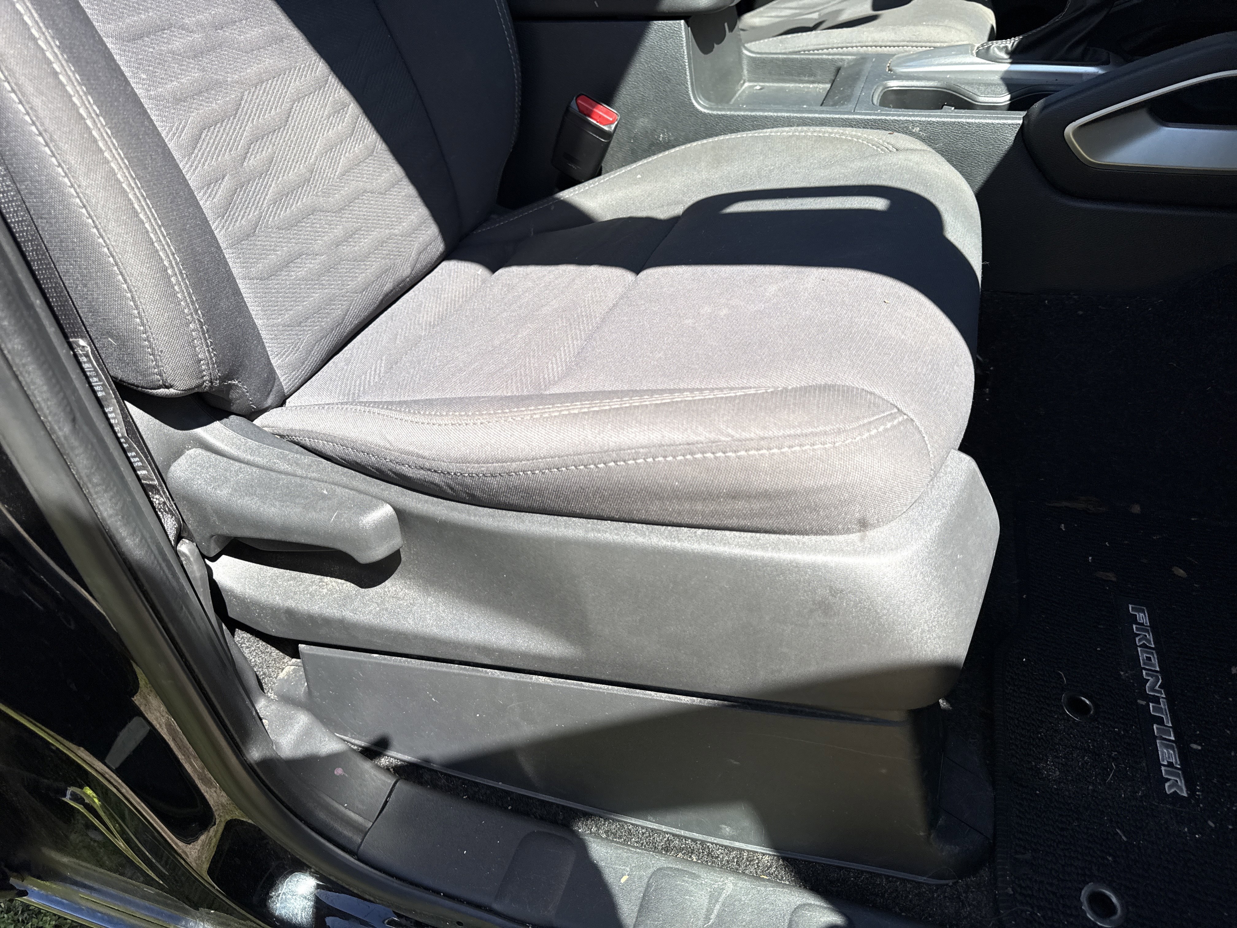 Used 2022 Nissan Frontier SV RWD image 20