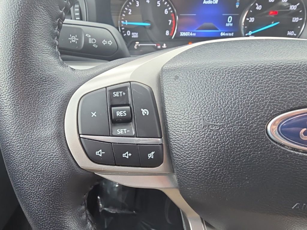 Used 2023 Ford Explorer XLT image 16