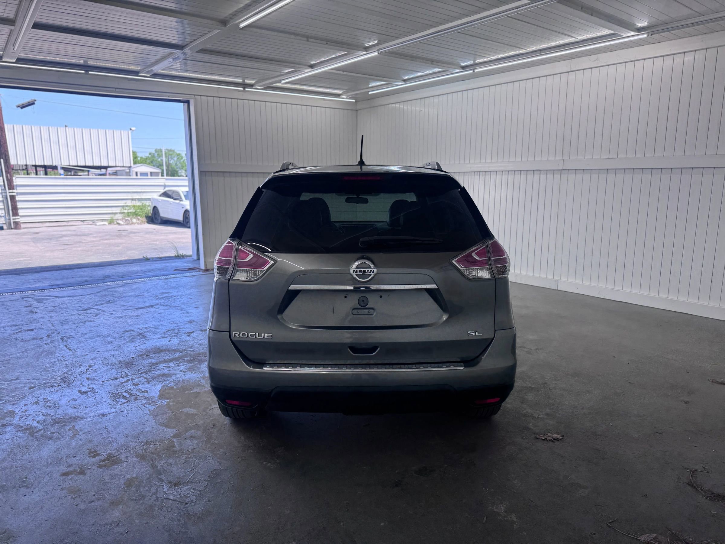 Used 2015 Nissan Rogue SL image 6