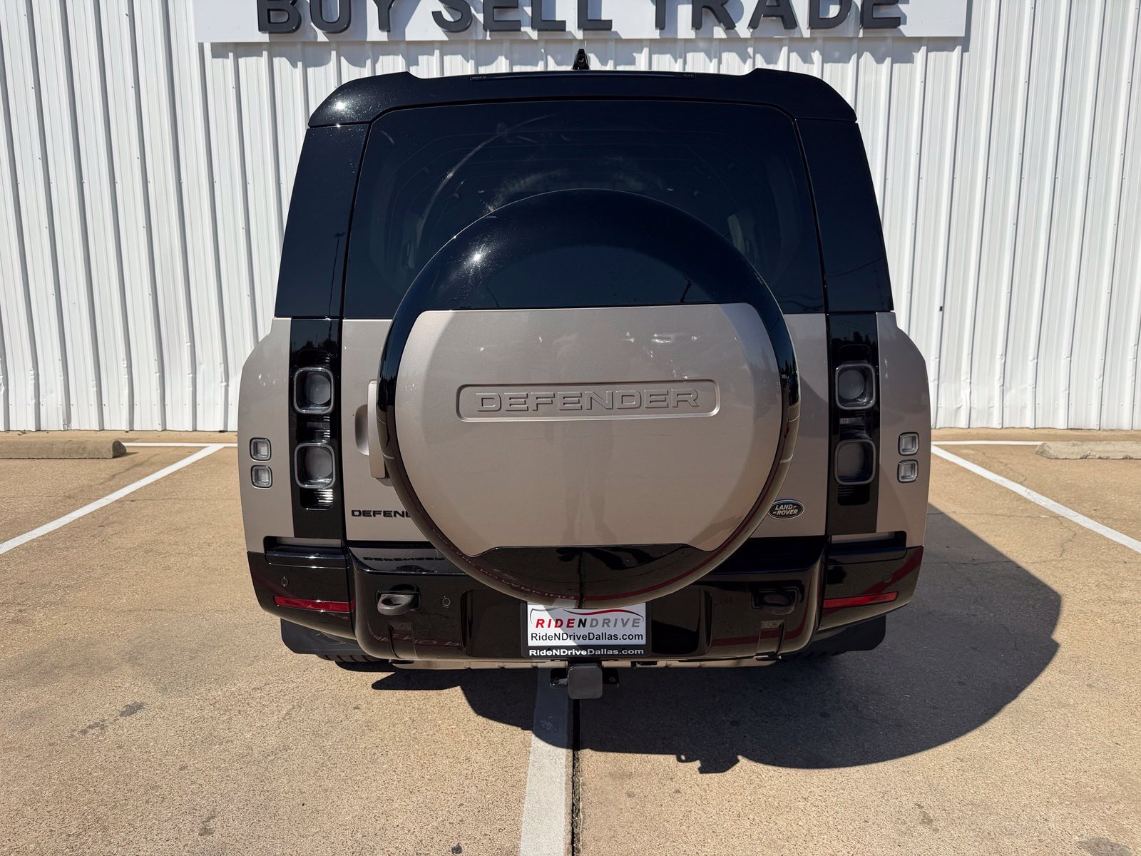Used 2023 Land Rover Defender 130 X AWD/4WD image 6