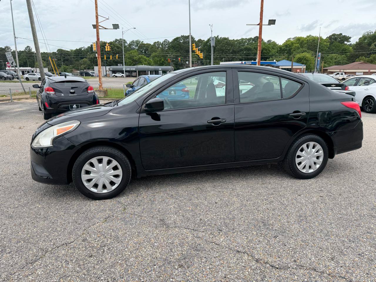 Used 2017 Nissan Versa S Plus FWD image 11
