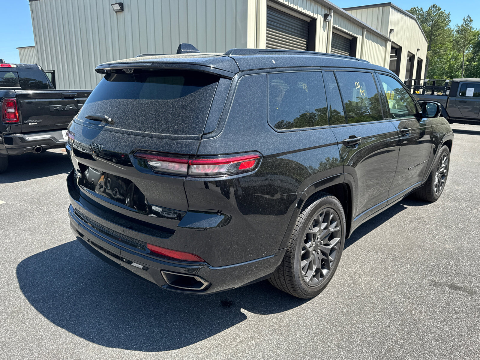 Used 2025 Jeep Grand Cherokee L Summit image 5