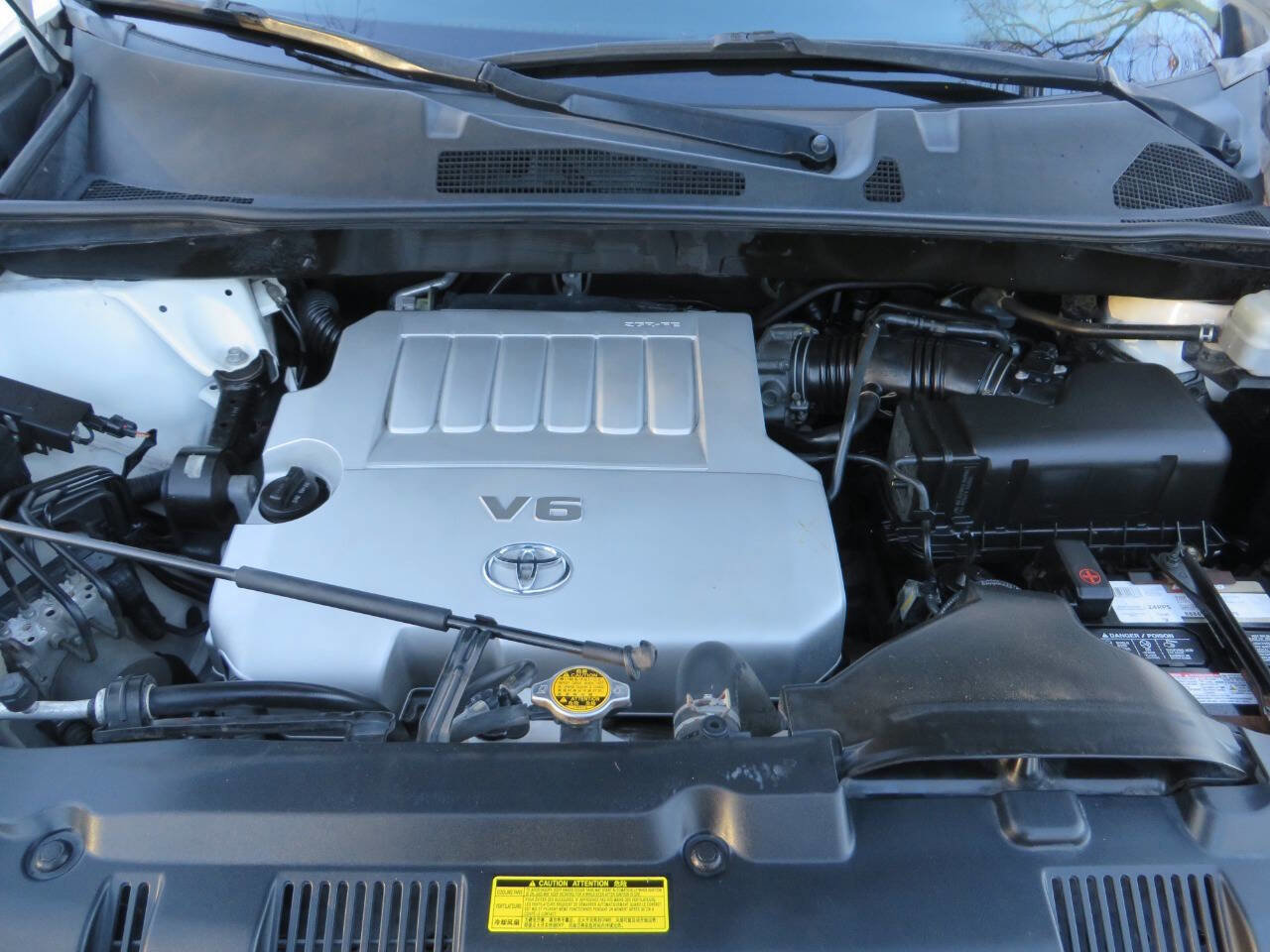 Used 2011 Toyota Highlander Limited w/ Tow Pkg image 28