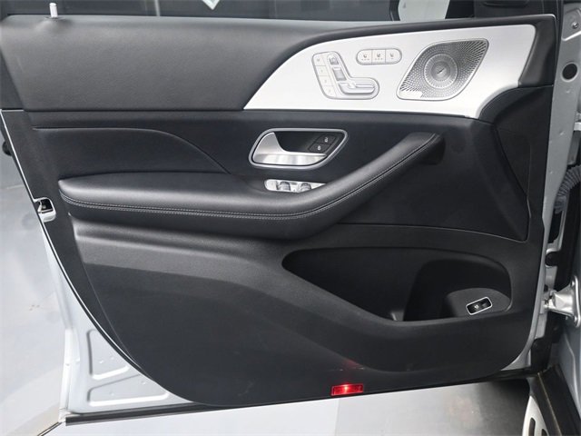 Used 2021 Mercedes-Benz GLS 580 4MATIC image 11