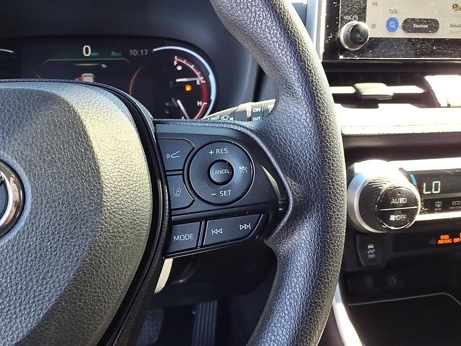 Used 2024 Toyota RAV4 XLE image 27