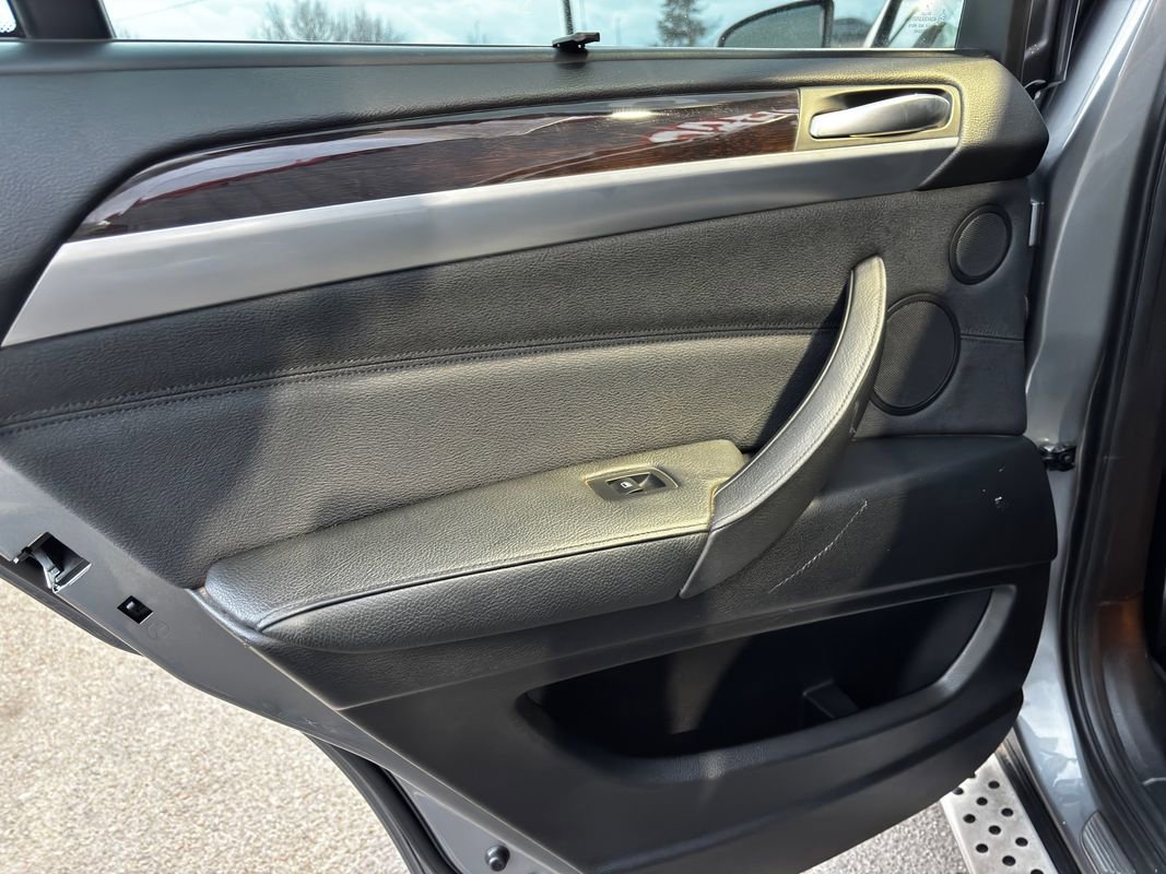 Used 2014 BMW X6 xDrive50i image 33
