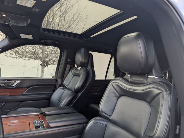 Used 2022 Lincoln Navigator Reserve image 28