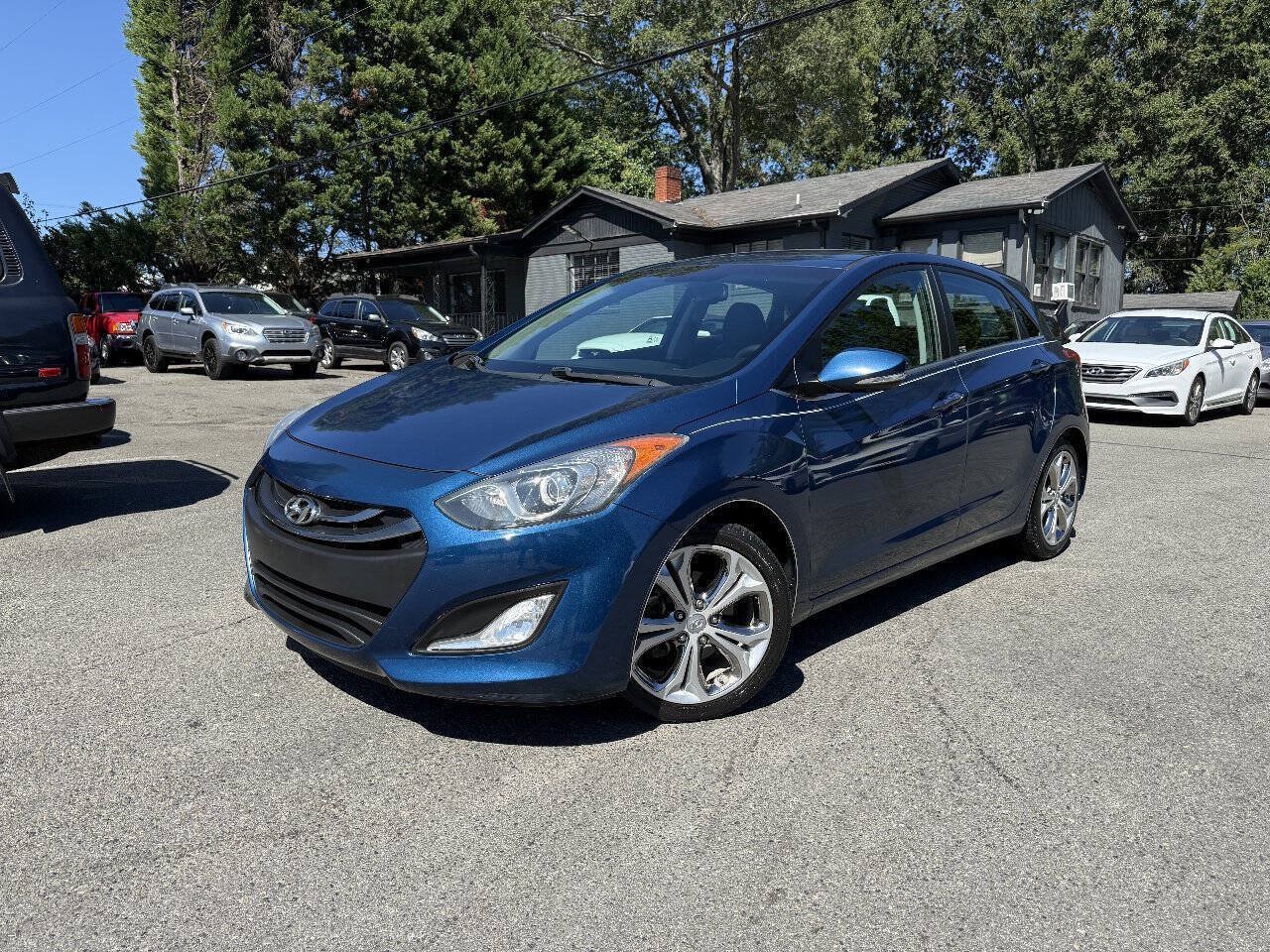 Used 2015 Hyundai Elantra GT w/ Option Group 02 FWD image 26