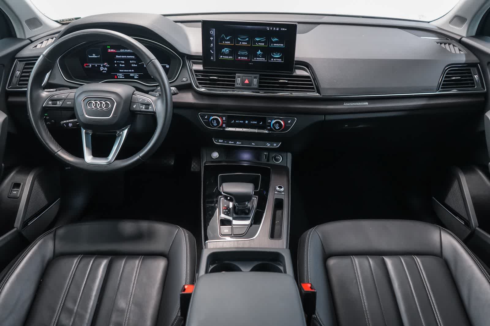 Used 2023 Audi Q5 2.0T Premium Plus w/ Premium Plus Package AWD/4WD image 17