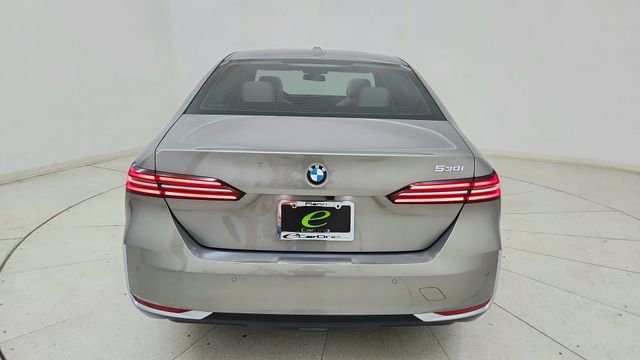 Used 2025 BMW 530i RWD image 5