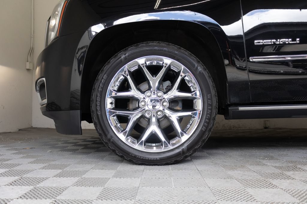 Used 2020 GMC Yukon Denali w/ Denali Ultimate Package AWD/4WD image 9
