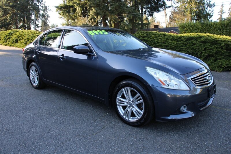 Used 2011 INFINITI G25 x w/ Moonroof Pkg image 2