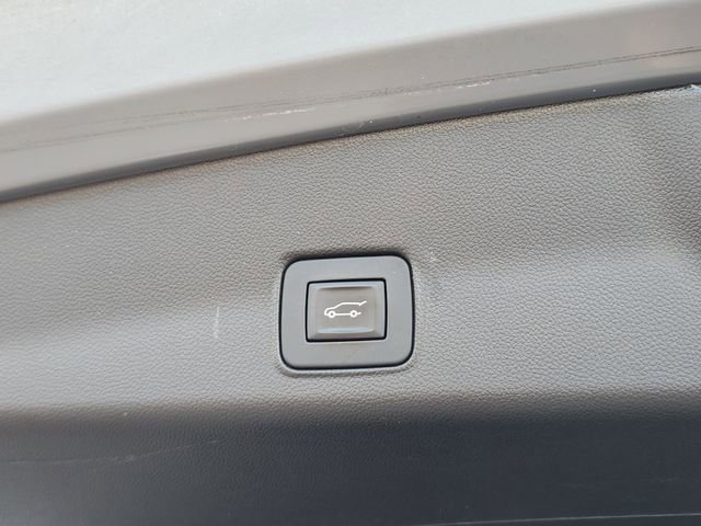 Used 2023 Chevrolet TrailBlazer RS w/ Sun and Liftgate Package FWD image 35