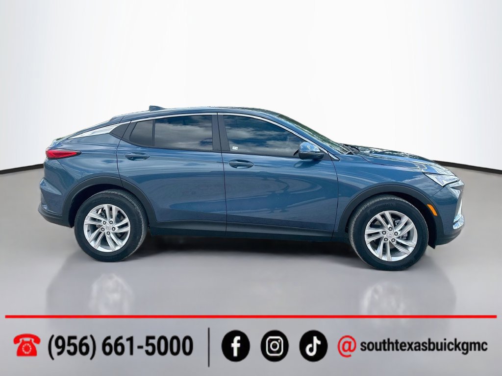 Used 2026 Buick Envista Sport Touring w/ Convenience II Package FWD image 9