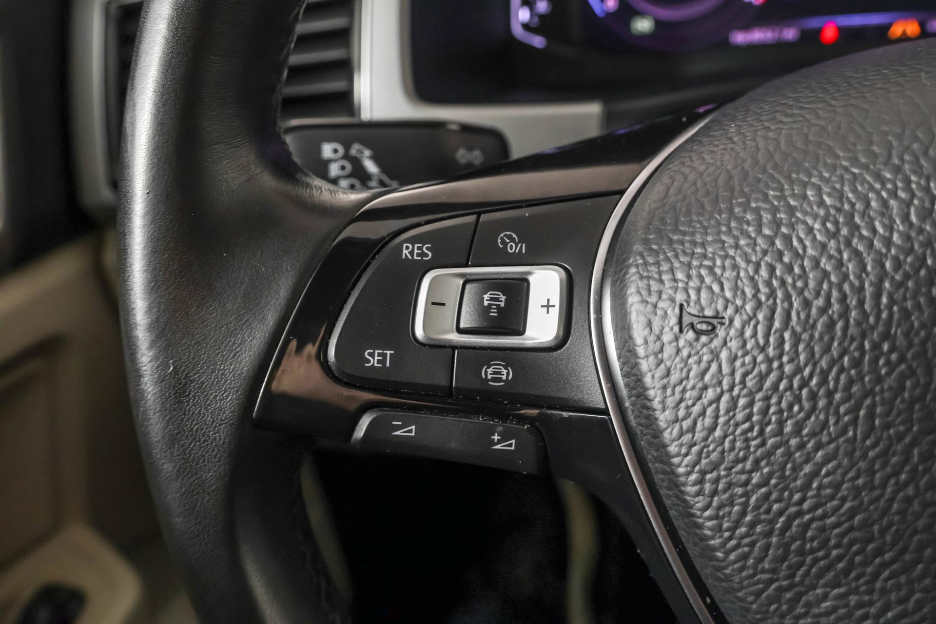 Used 2019 Volkswagen Atlas SEL image 29