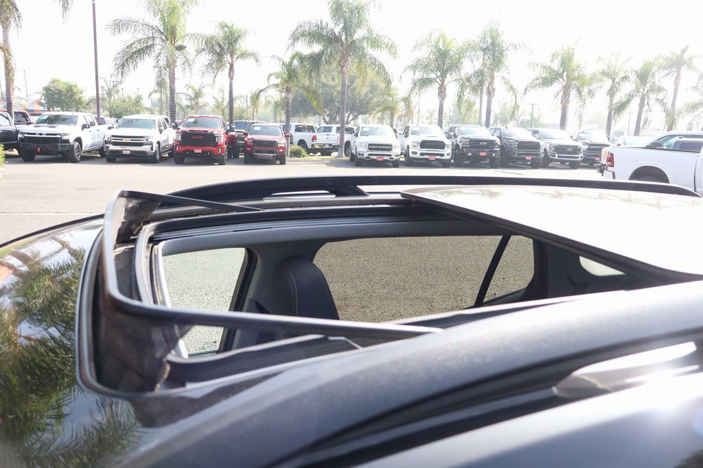 Used 2020 GMC Terrain SLE w/ Driver Convenience Package image 28