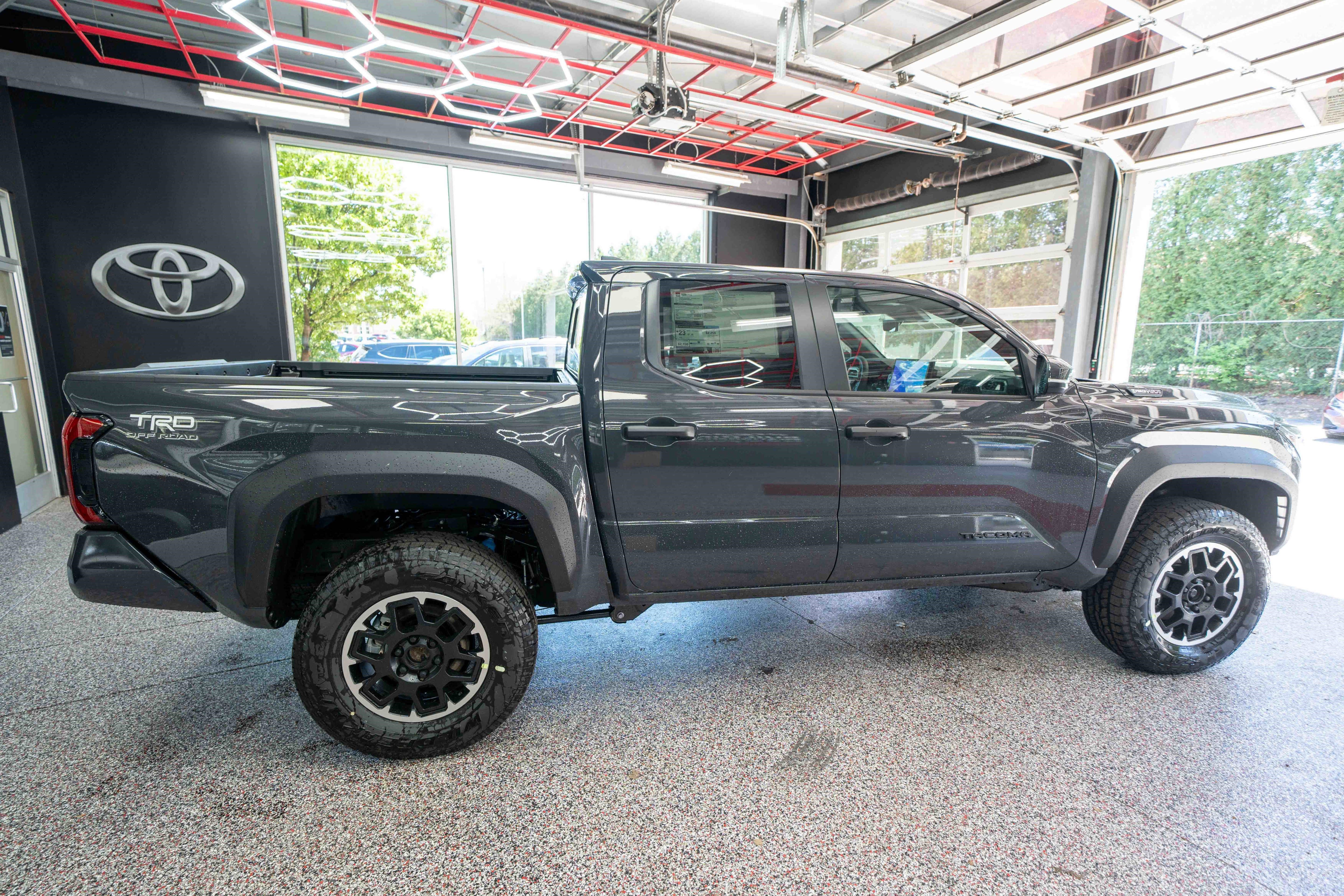 New 2026 Toyota Tacoma TRD Off-Road w/ TRD Off Road Upgrade Package AWD/4WD image 4