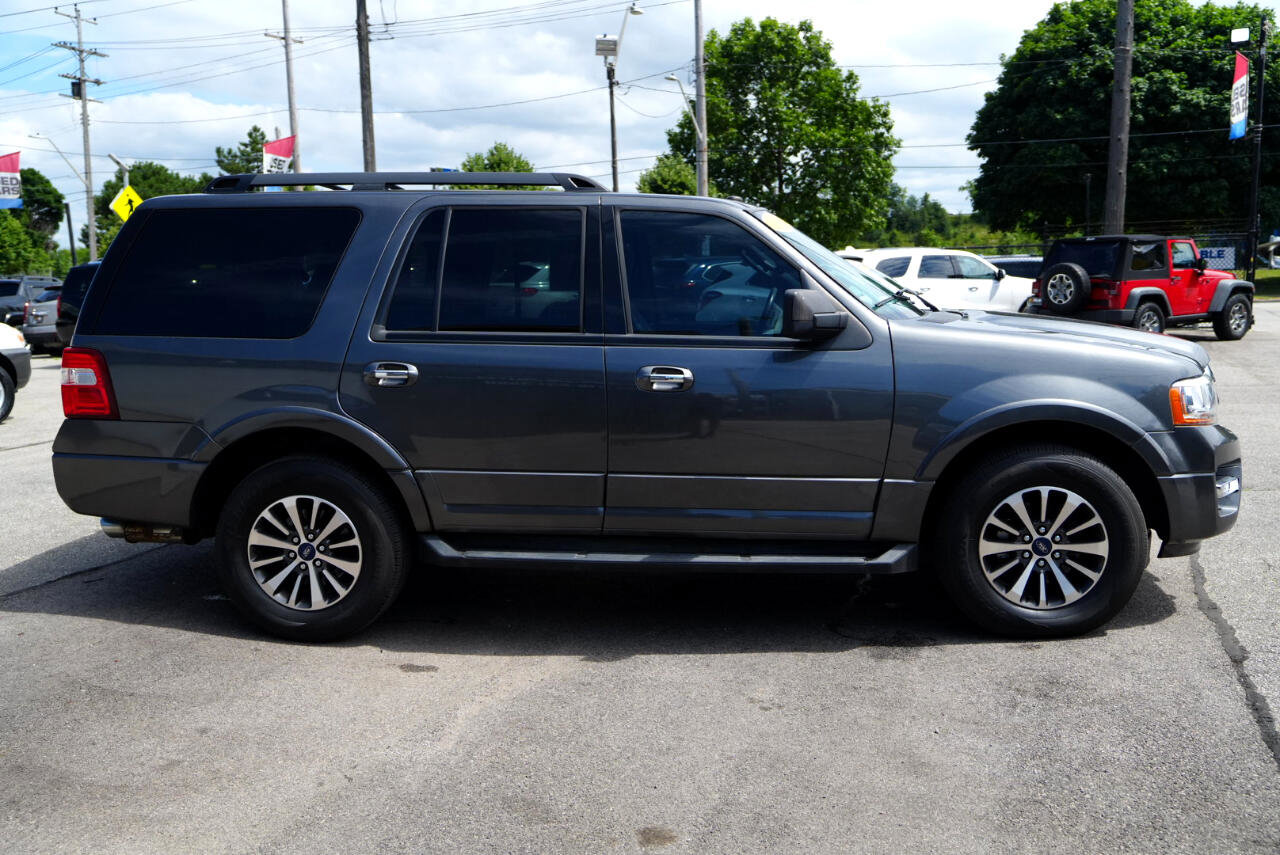 Used 2017 Ford Expedition XLT w/ Equipment Group 202A image 5