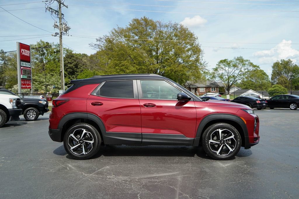 Used 2021 Chevrolet TrailBlazer RS w/ Technology Package image 2
