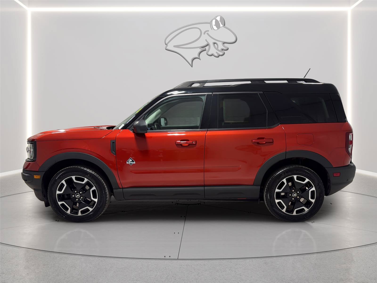 Certified 2022 Ford Bronco Sport Outer Banks w/ Tech Package AWD/4WD image 2