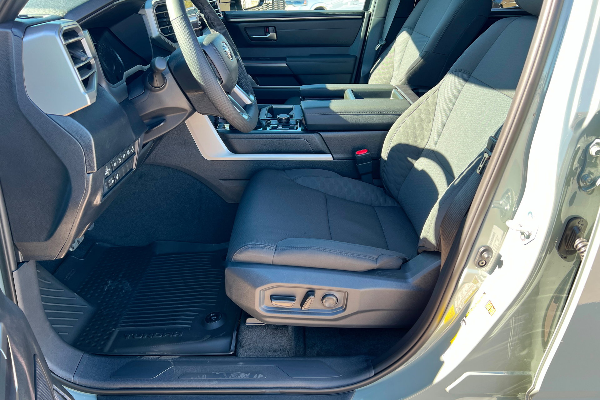 New 2026 Toyota Tundra SR5 AWD/4WD image 17