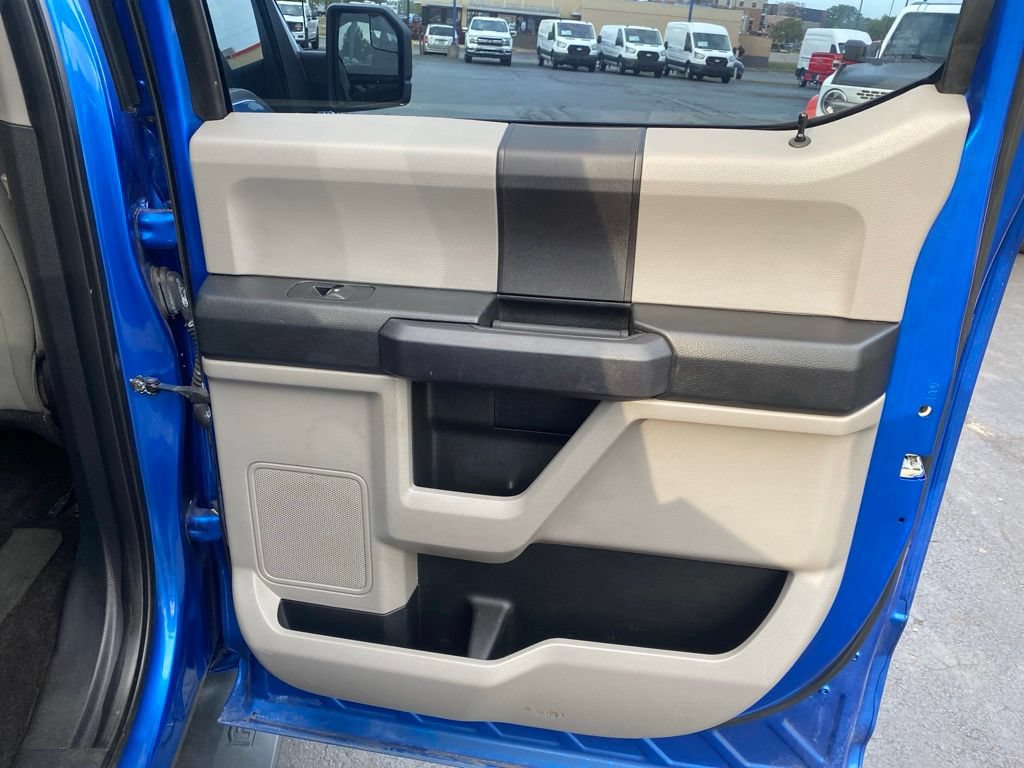 Used 2016 Ford F150 XL w/ Equipment Group 101A Mid AWD/4WD image 40