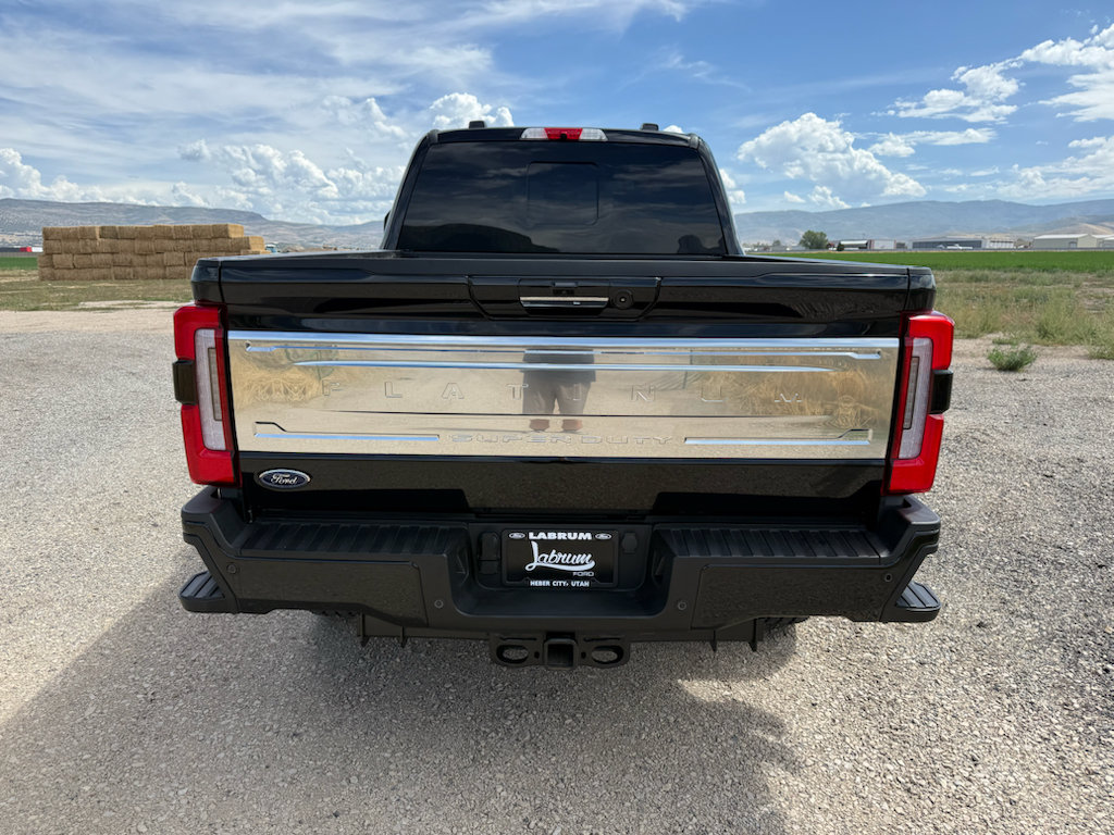 Used 2024 Ford F350 Platinum AWD/4WD image 6