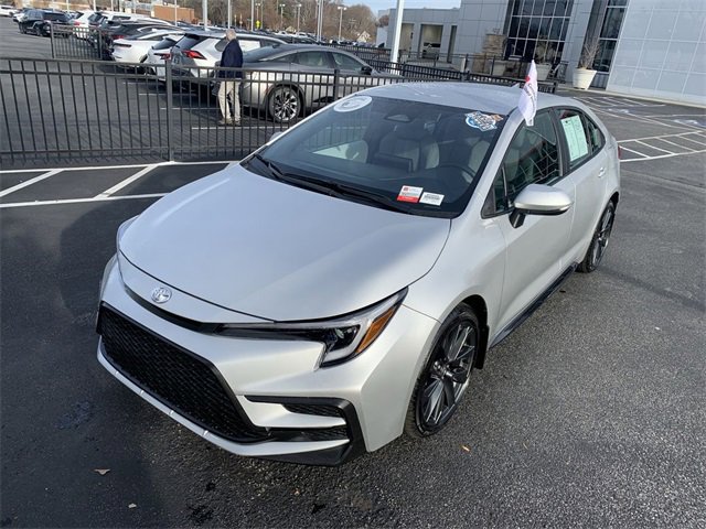 Used 2025 Toyota Corolla SE