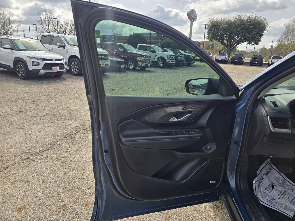 Used 2024 GMC Terrain Denali image 15