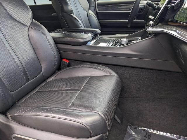 Used 2022 Jeep Wagoneer Series III w/ Premium Group I AWD/4WD image 31