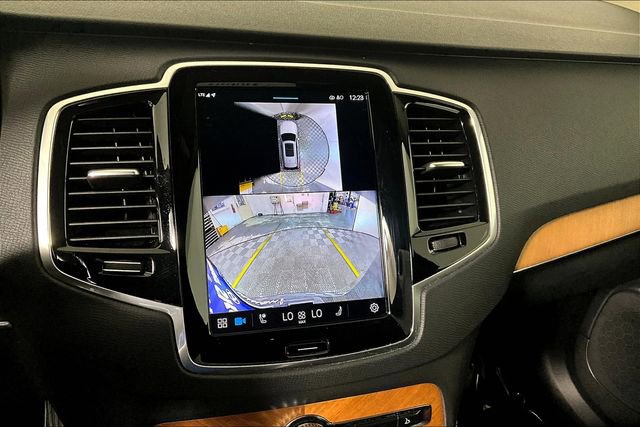 Used 2024 Volvo XC90 B6 Plus image 21