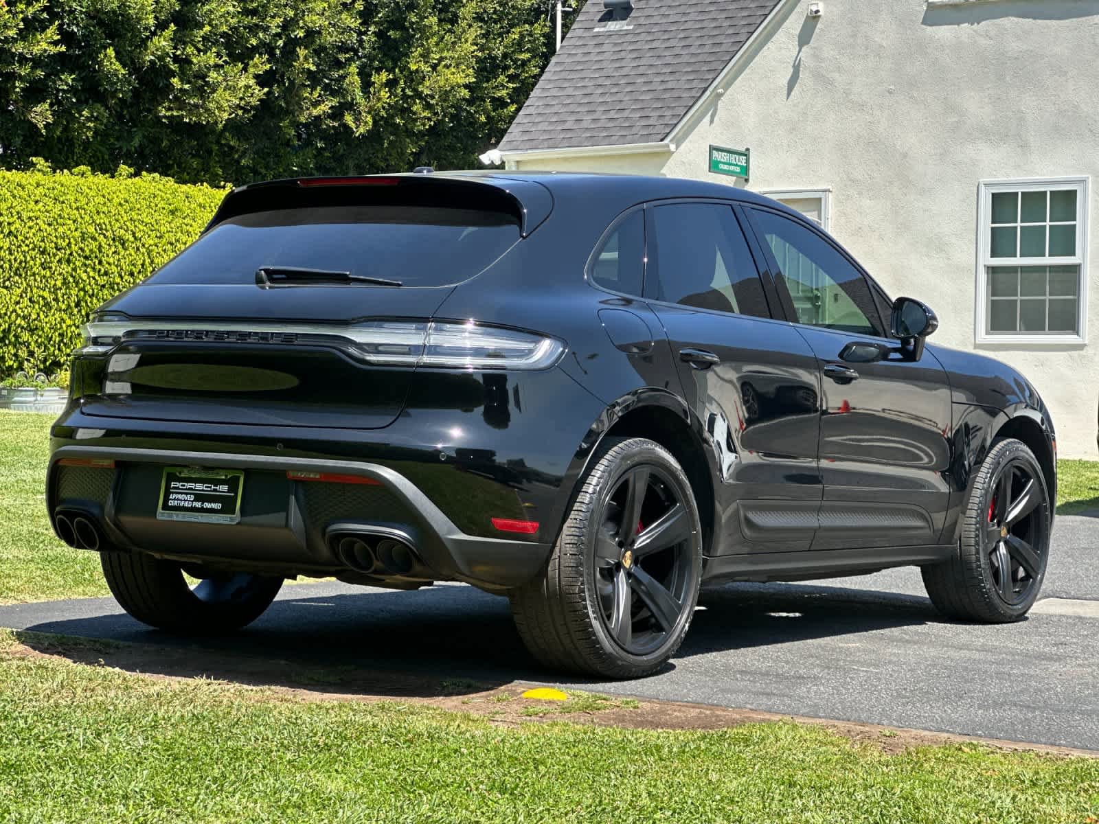 Certified 2024 Porsche Macan S AWD/4WD image 8