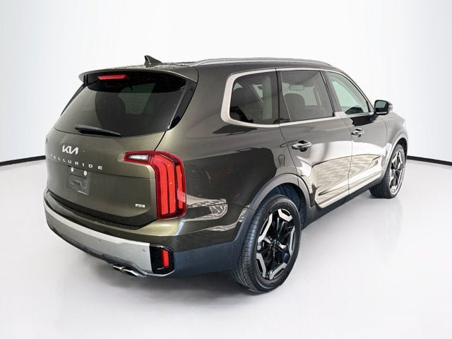 Certified 2023 Kia Telluride S w/ S Sunroof Package AWD/4WD image 5