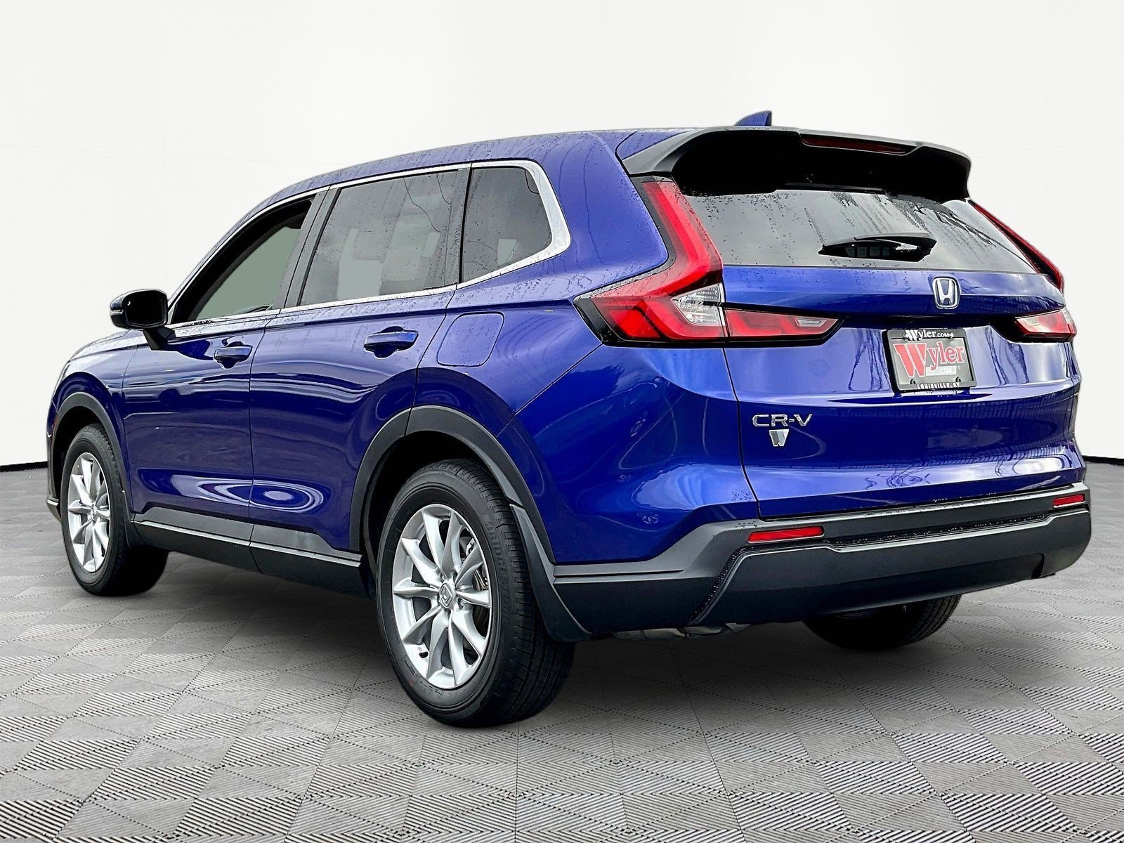 Used 2023 Honda CR-V EX image 4
