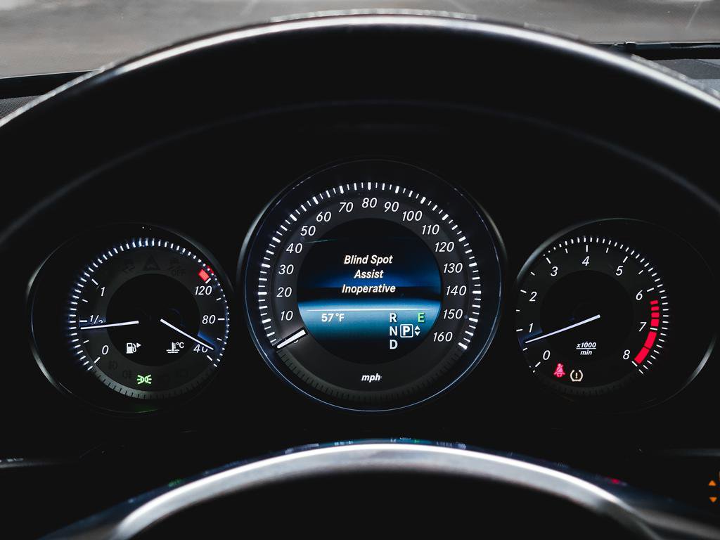 Used 2014 Mercedes-Benz E 350 4MATIC Sedan image 23