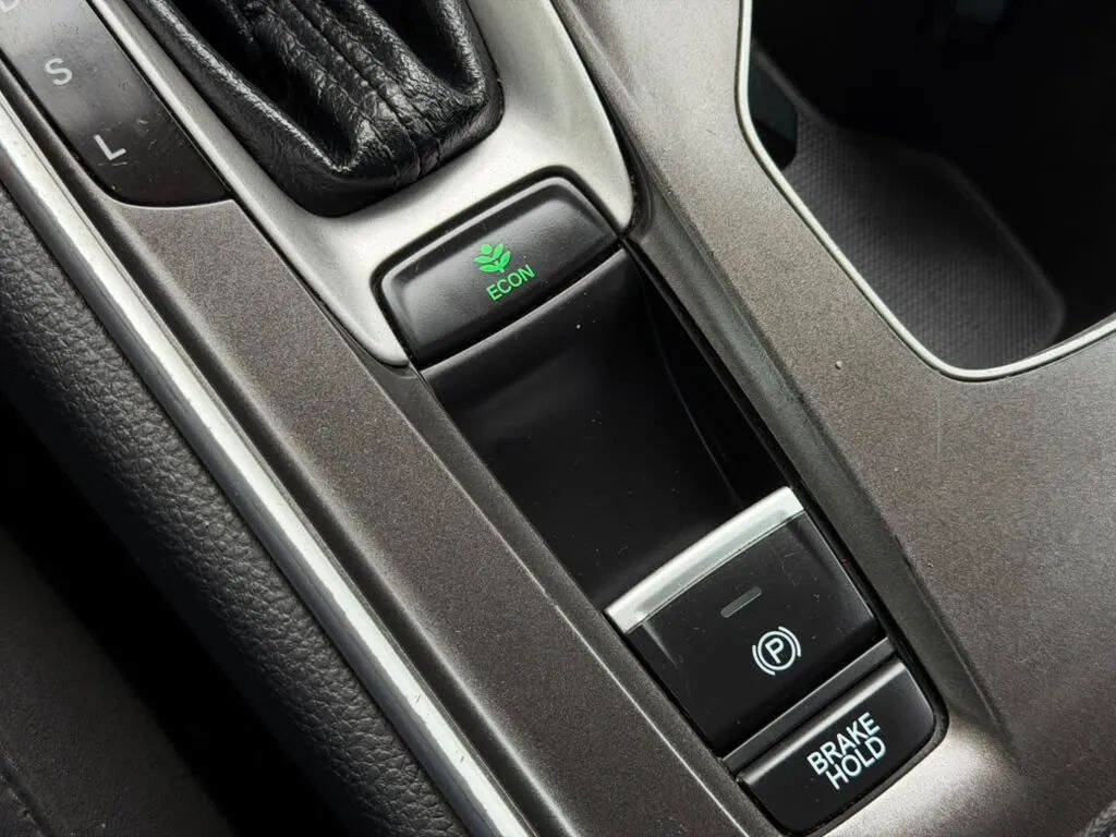Used 2019 Honda Accord LX image 15