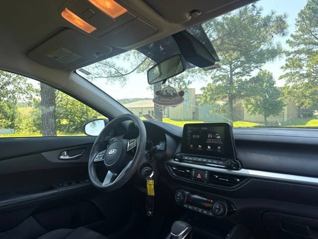 Used 2019 Kia Forte LXS FWD image 17
