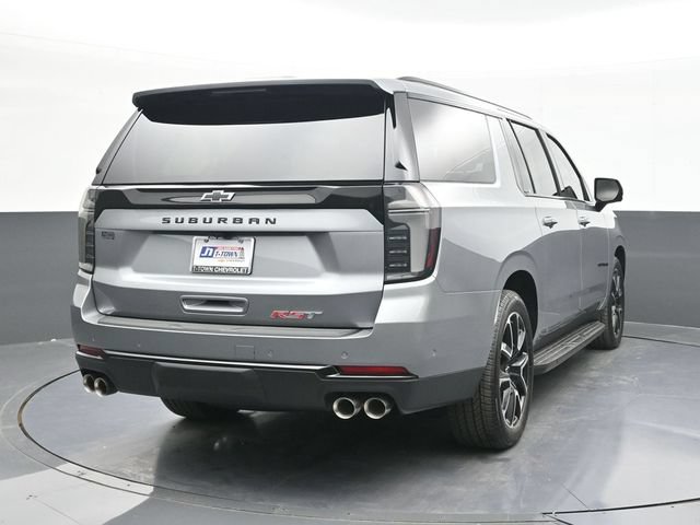 New 2026 Chevrolet Suburban RST w/ RST Capability Package AWD/4WD image 9