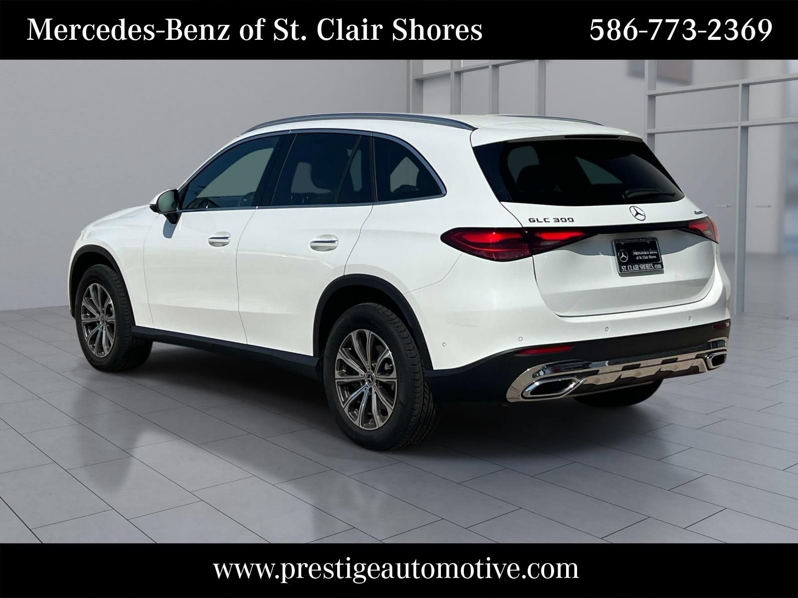 Certified 2025 Mercedes-Benz GLC 300 4MATIC image 3