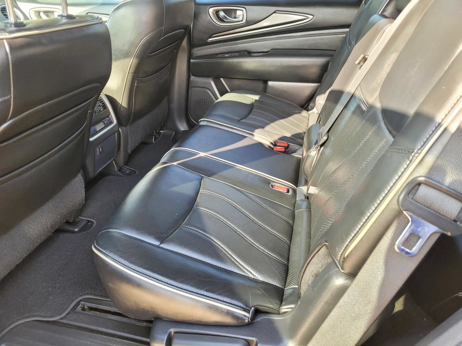 Used 2017 INFINITI QX60 Luxe w/ Premium Plus Package AWD/4WD image 17