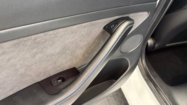 Used 2022 Tesla Model 3 RWD image 19