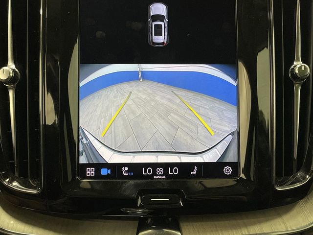 Used 2022 Volvo XC60 T8 Inscription w/ Advanced Package image 11