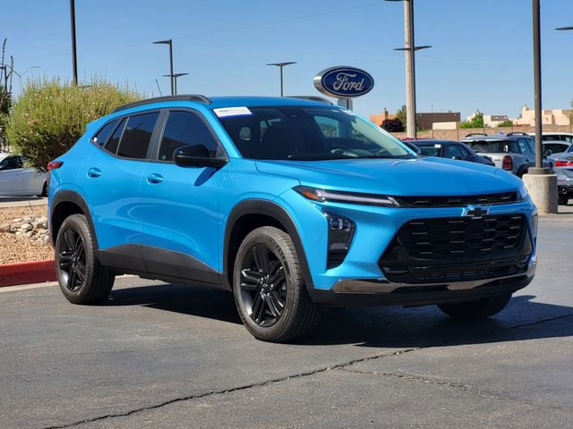 Used 2025 Chevrolet Trax ACTIV FWD image 3