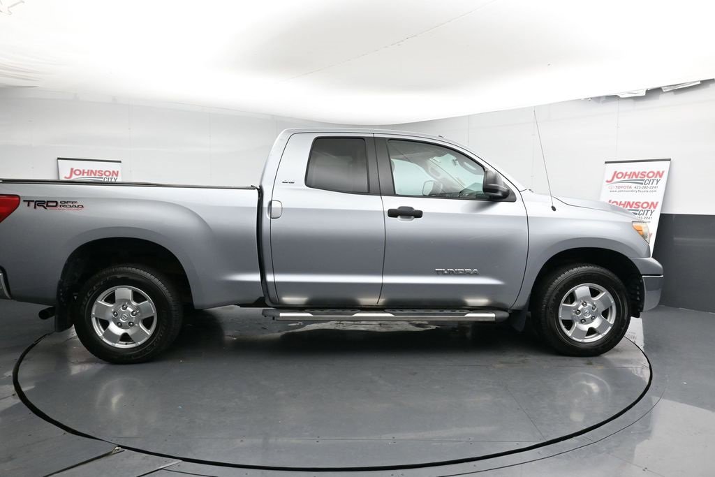 Used 2011 Toyota Tundra 4x4 Double Cab image 9