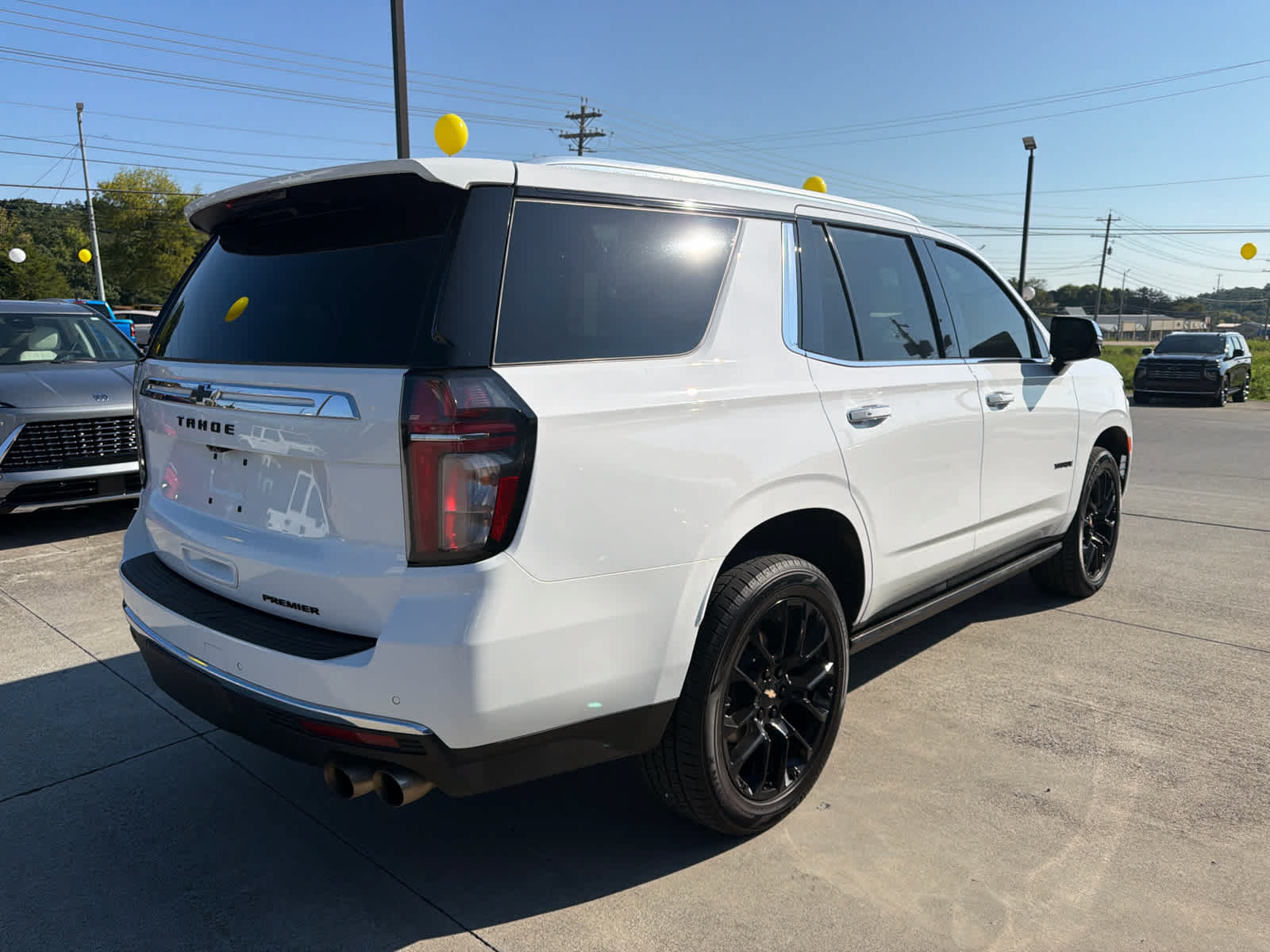 Used 2023 Chevrolet Tahoe Premier w/ Premium Package 2 AWD/4WD image 7