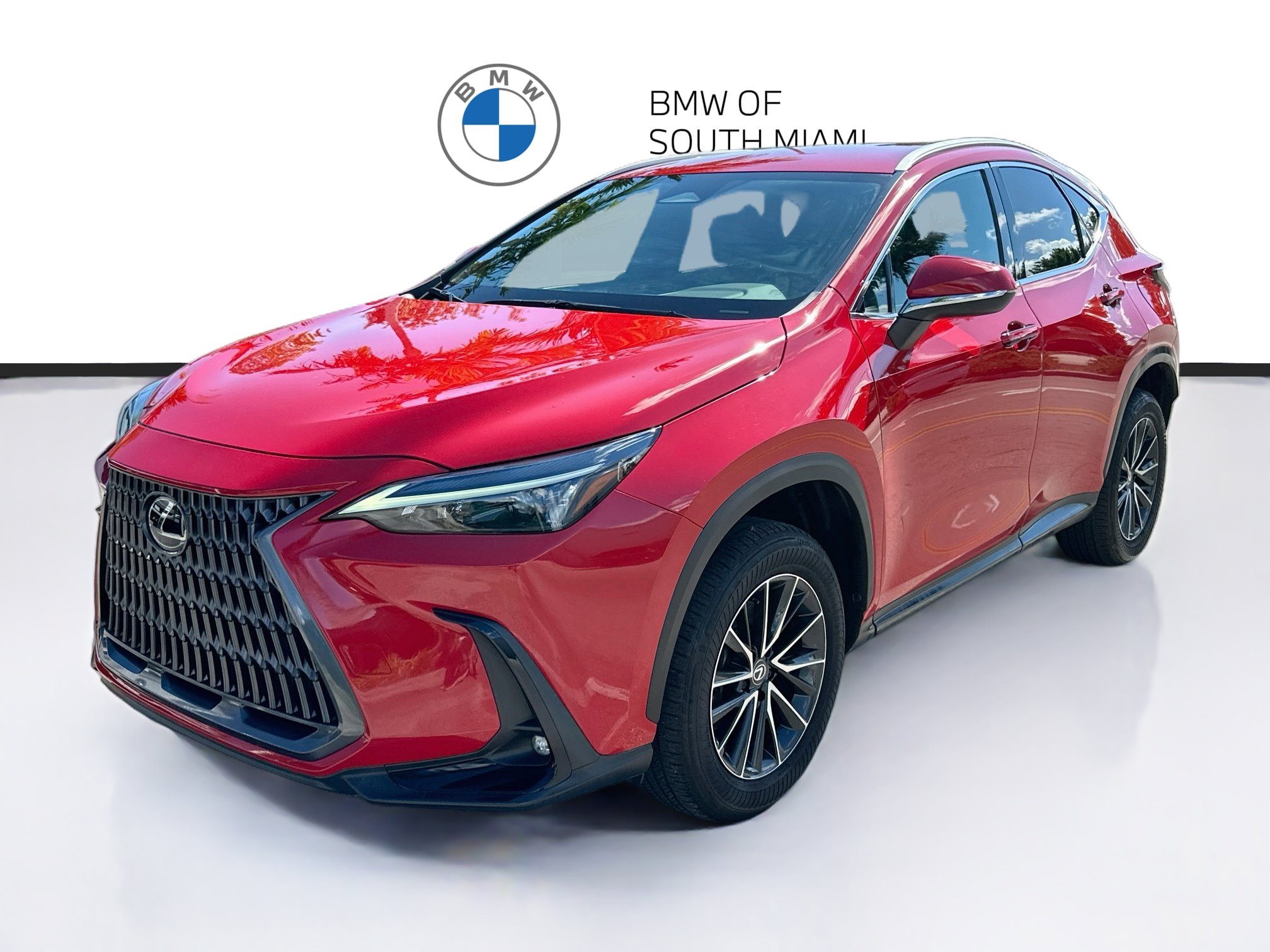 Used 2024 Lexus NX 250 FWD w/ Towing Package (2000 Lbs) image 3