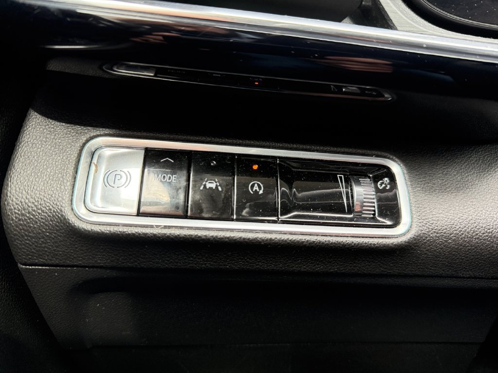 Used 2024 Buick Envision Preferred AWD/4WD image 19
