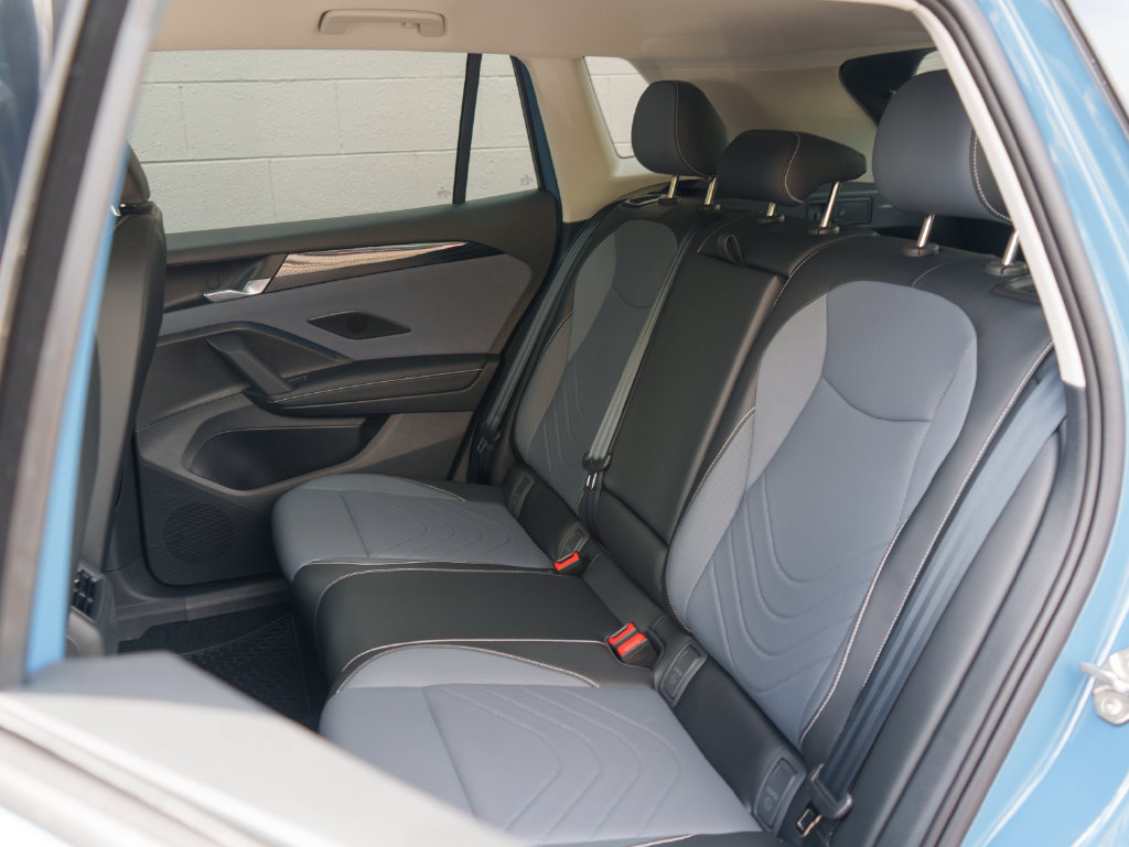 New 2026 Volkswagen Tiguan SE AWD/4WD image 11