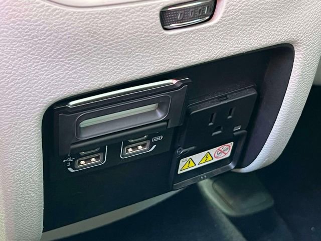 Used 2019 Jeep Cherokee Limited w/ Technology Group image 15